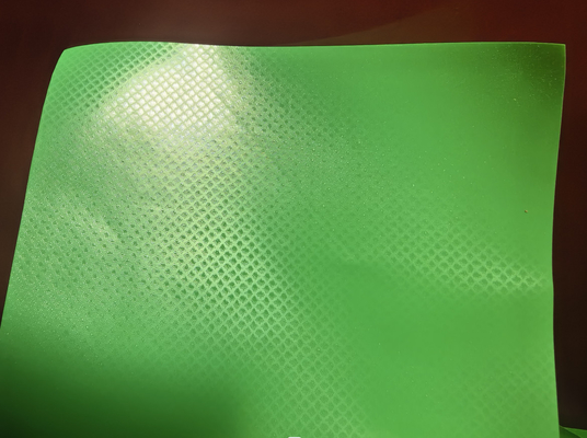 Film in PE laminato a croce senza scivolamento per l'applicazione di membrane impermeabili