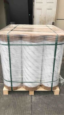 Liner di rilascio bianco latte per nastri autoadesivi